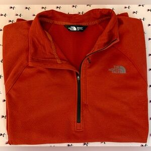 The North Face Men’s FlashDry 1/4 Zip Lightweight Pullovers